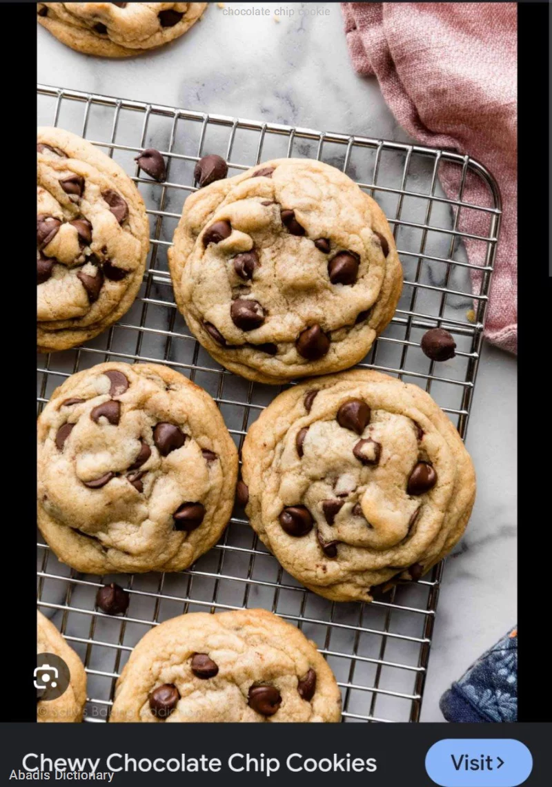 chocolate chip cookie